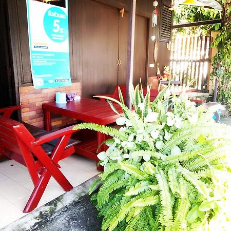 Baan Mai Guesthouse Mae Hong Son Eksteriør billede