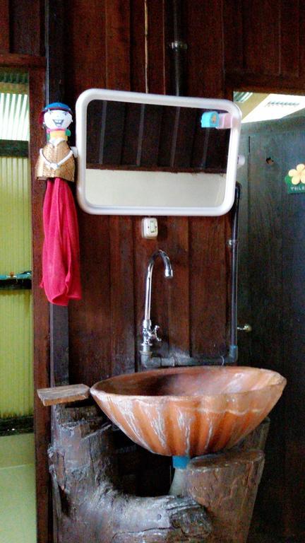 Baan Mai Guesthouse Mae Hong Son Værelse billede