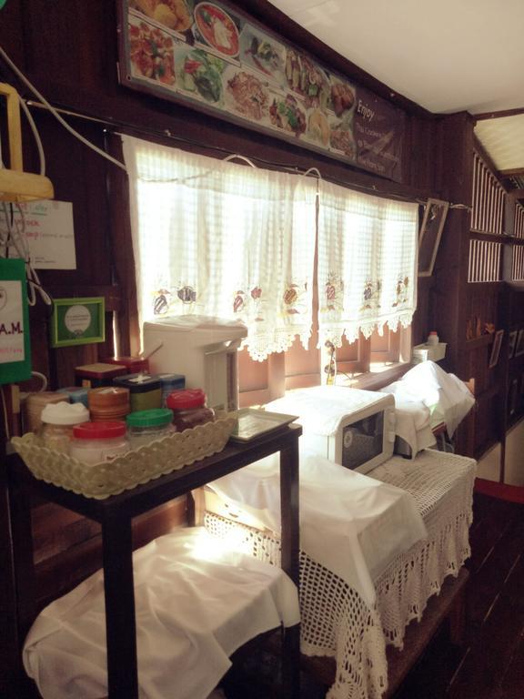 Baan Mai Guesthouse Mae Hong Son Eksteriør billede