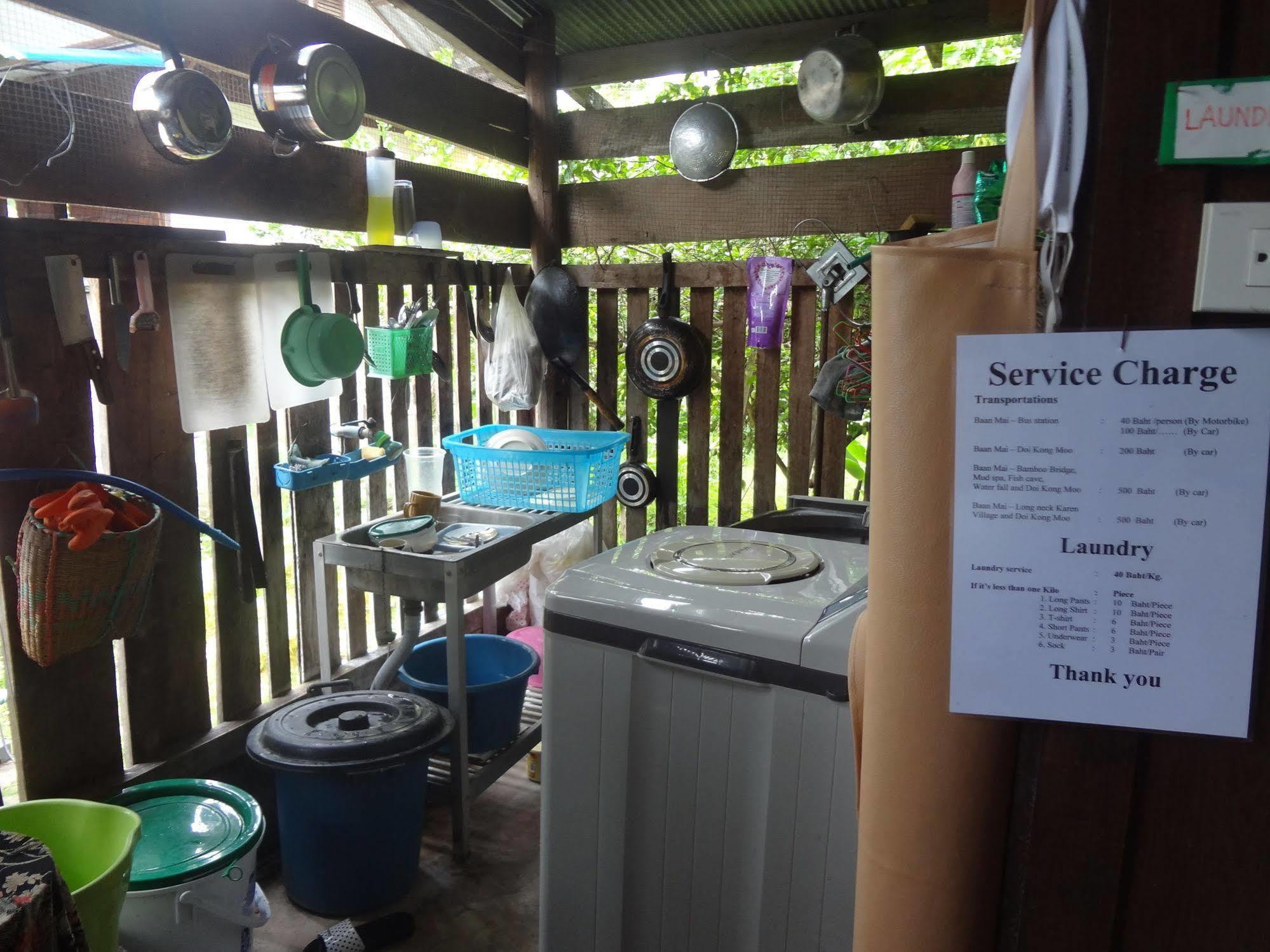 Baan Mai Guesthouse Mae Hong Son Eksteriør billede