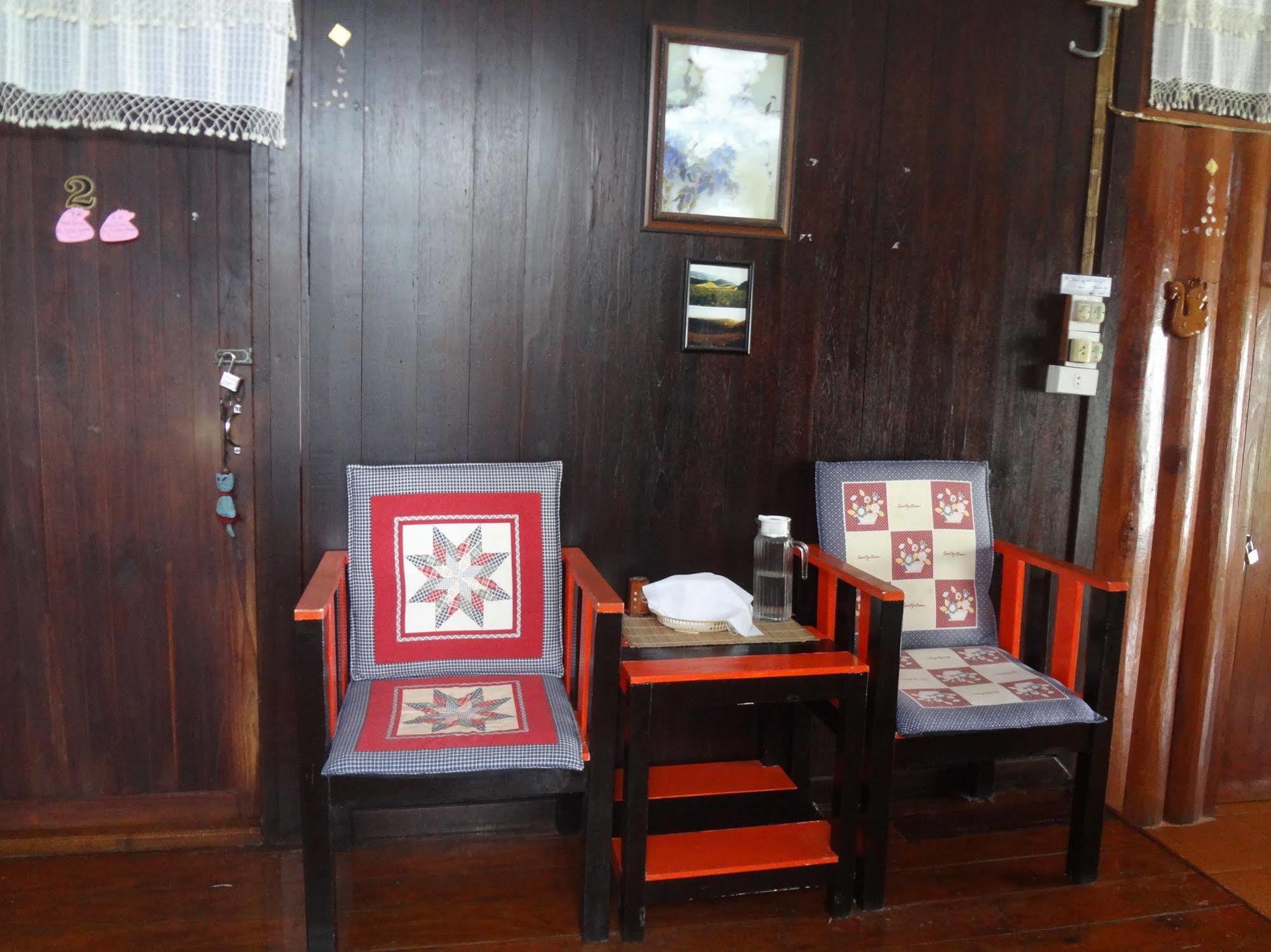 Baan Mai Guesthouse Mae Hong Son Eksteriør billede