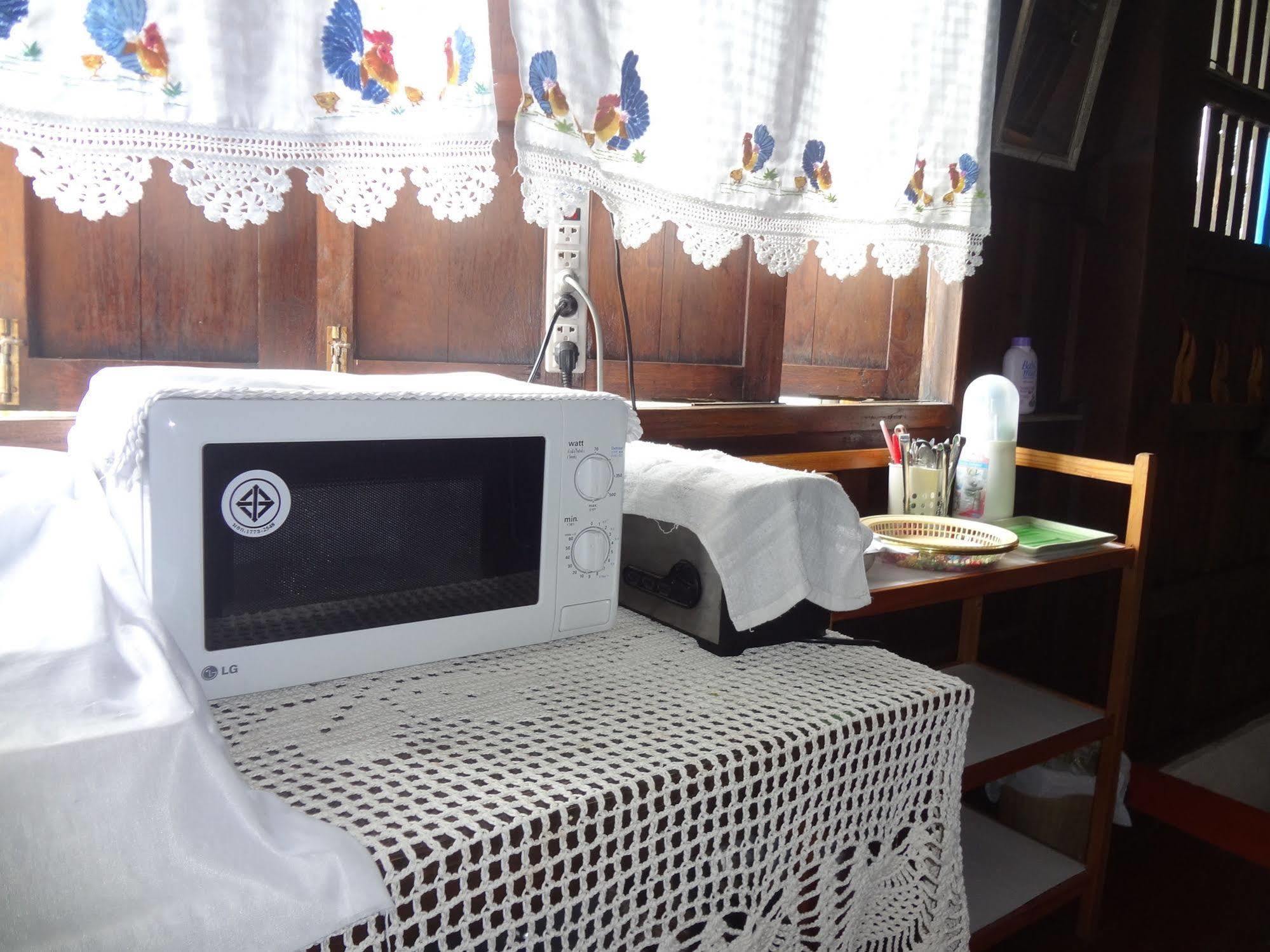 Baan Mai Guesthouse Mae Hong Son Eksteriør billede